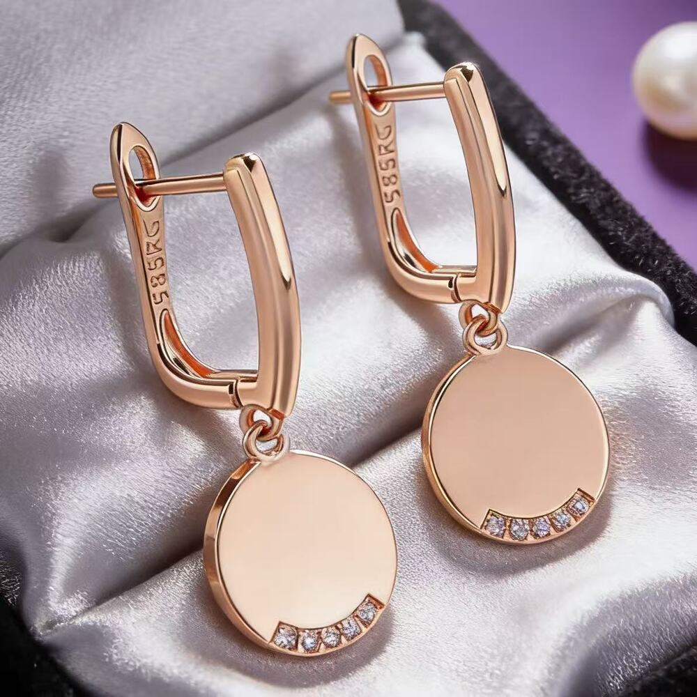 18K Gold Fashionable High-End Hoop Earrings